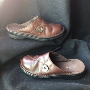 Clarks women’s brown slip on clogs